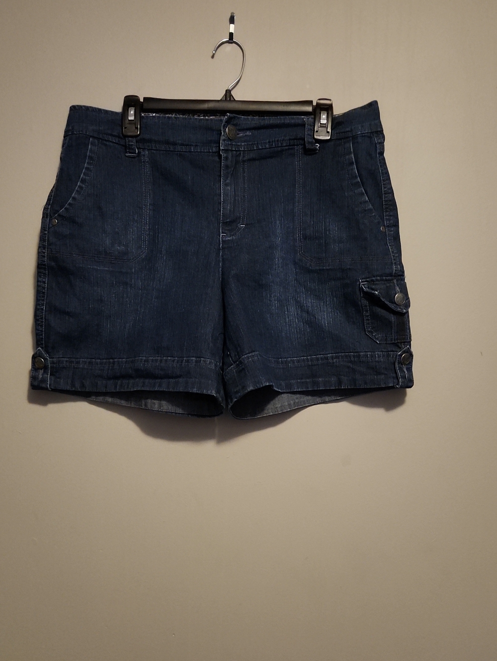 Gloria Vanderbilt Dark Blue Denim Cargo Shorts